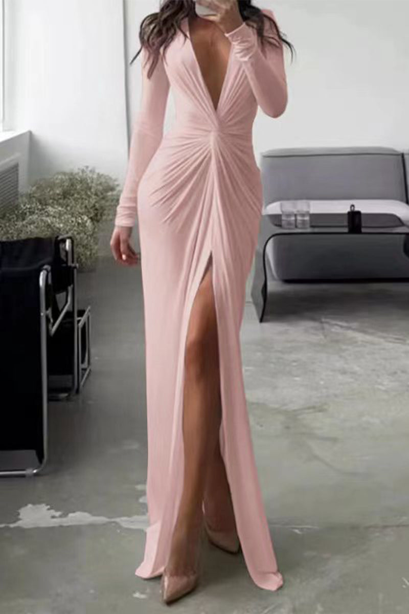 Chloé - Sophisticated V-Cut Dress with Pleated Collar