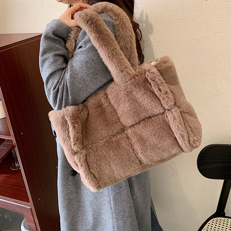 Dante Sac à Main en Peluche | Accessoire d'Hiver Élégant pour Femmes