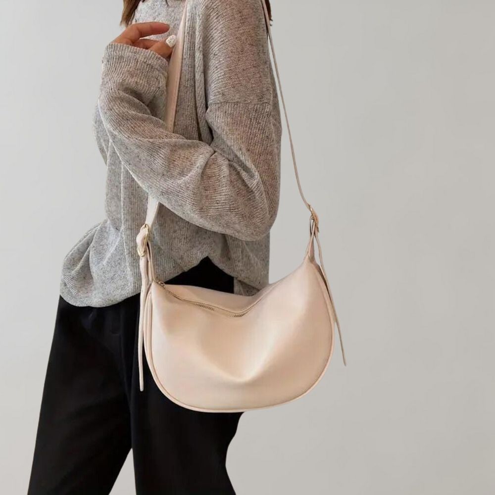 Chic Vegan Leather Crossbody Bag – Effortless Minimalist Elegance
