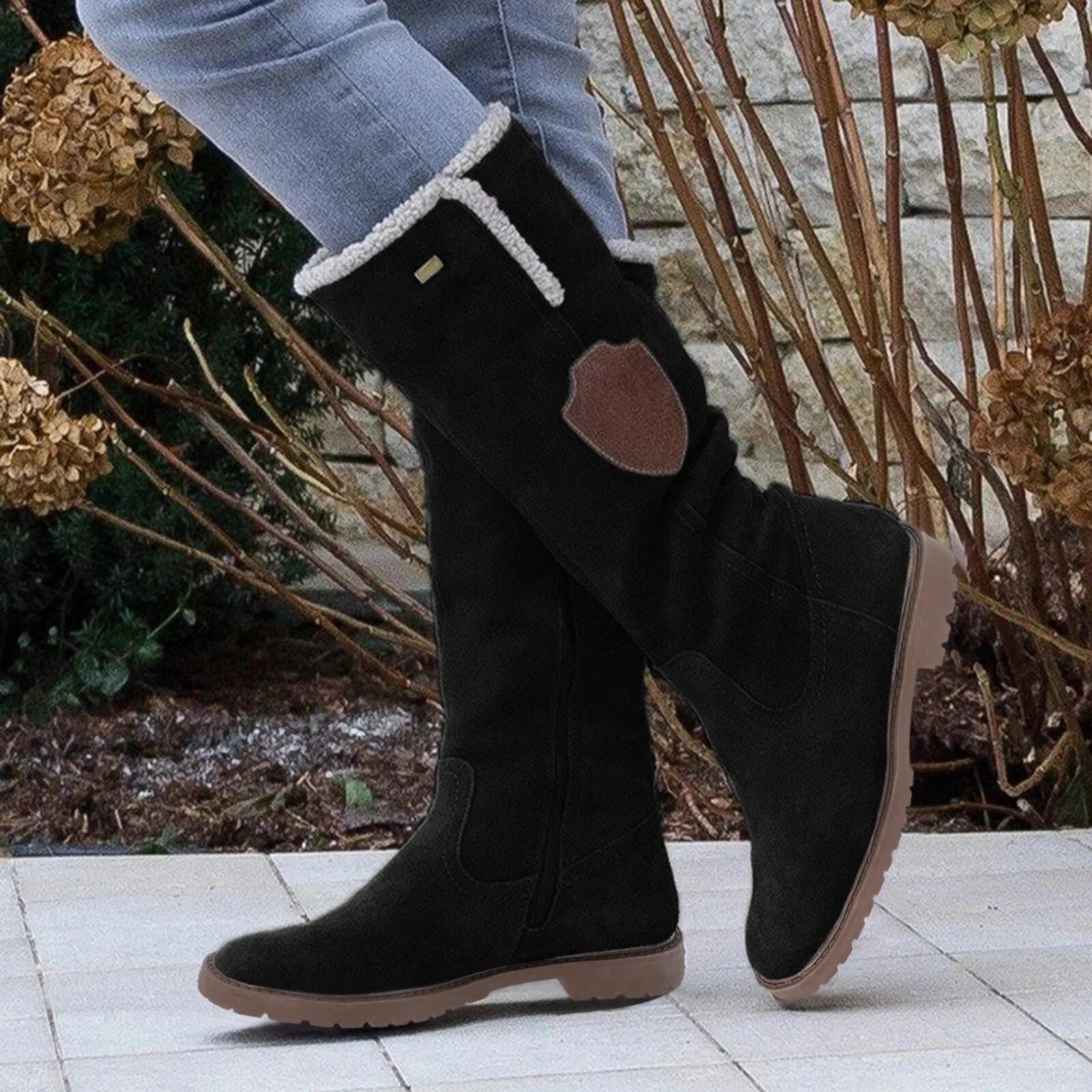 Bottes d'Hiver Confort Linda pour Femmes" can be rewritten as "Linda Women's Comfortable Winter Boots.