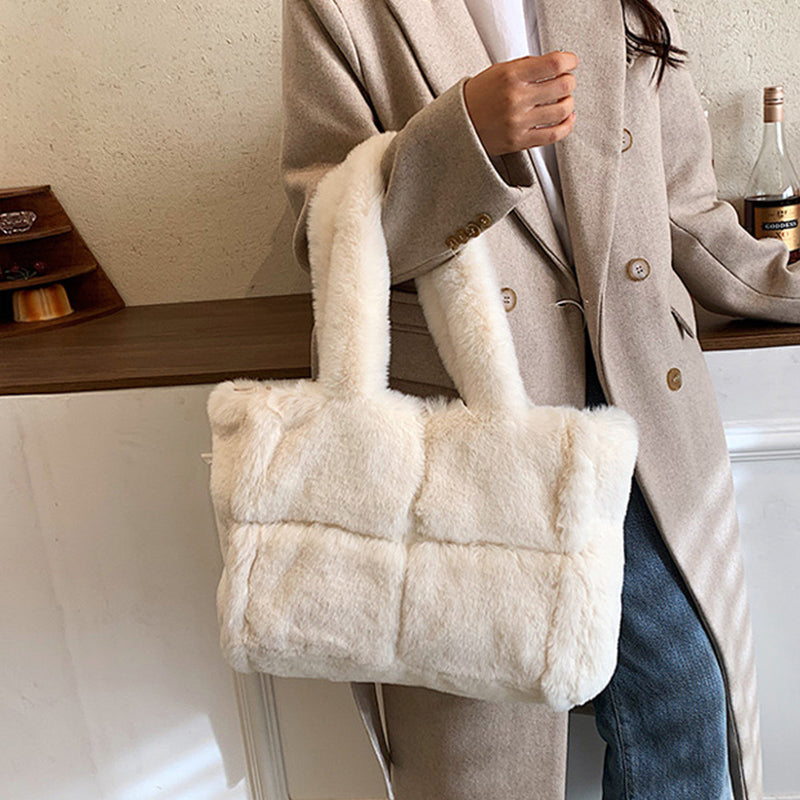 Dante Sac à Main en Peluche | Accessoire d'Hiver Élégant pour Femmes